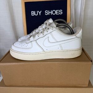 Nike AF1 Triple White Sneakers Size 5.5Y / Womens Size 7 Shoes
